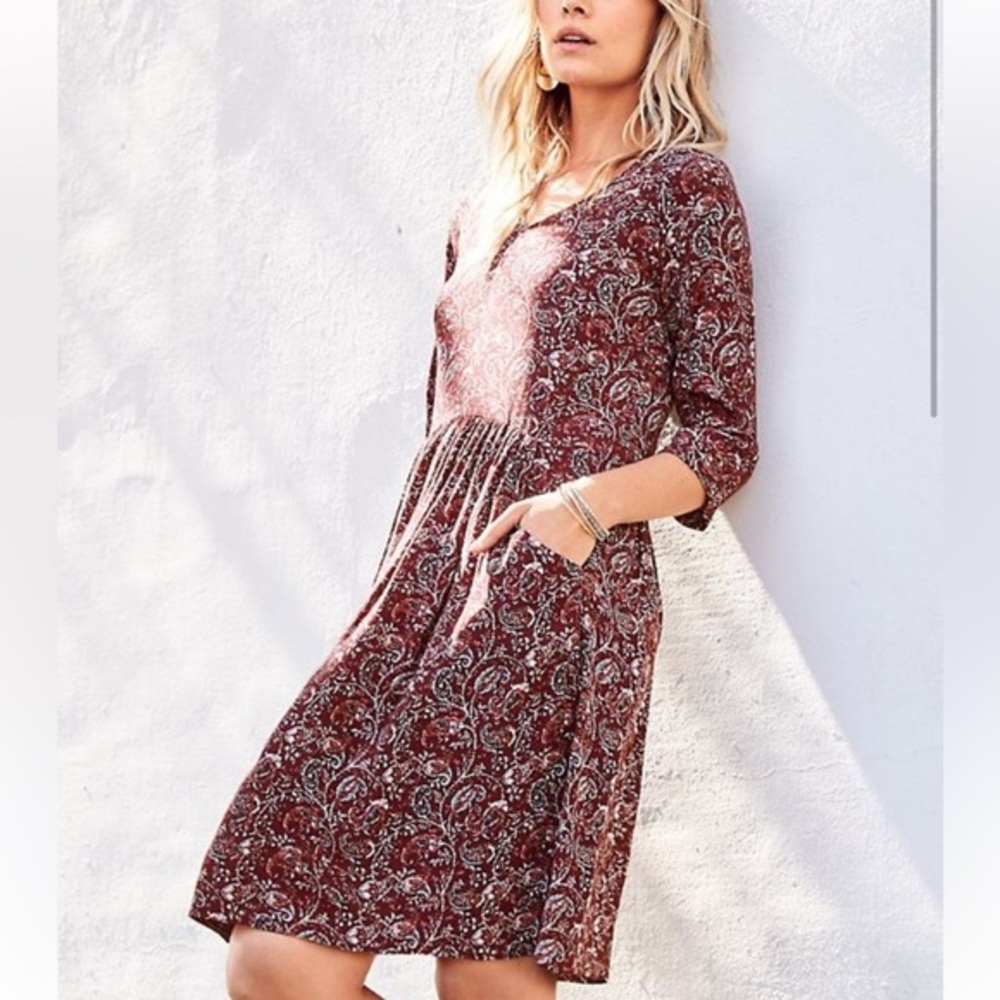GARNET HILL Bohemian Burgundy Paisley Flowy Dress Size 6 NWOT